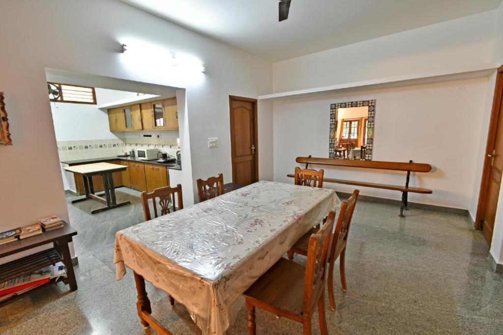 Villa Close To Rock Beach-Family Room Пондичерри Экстерьер фото